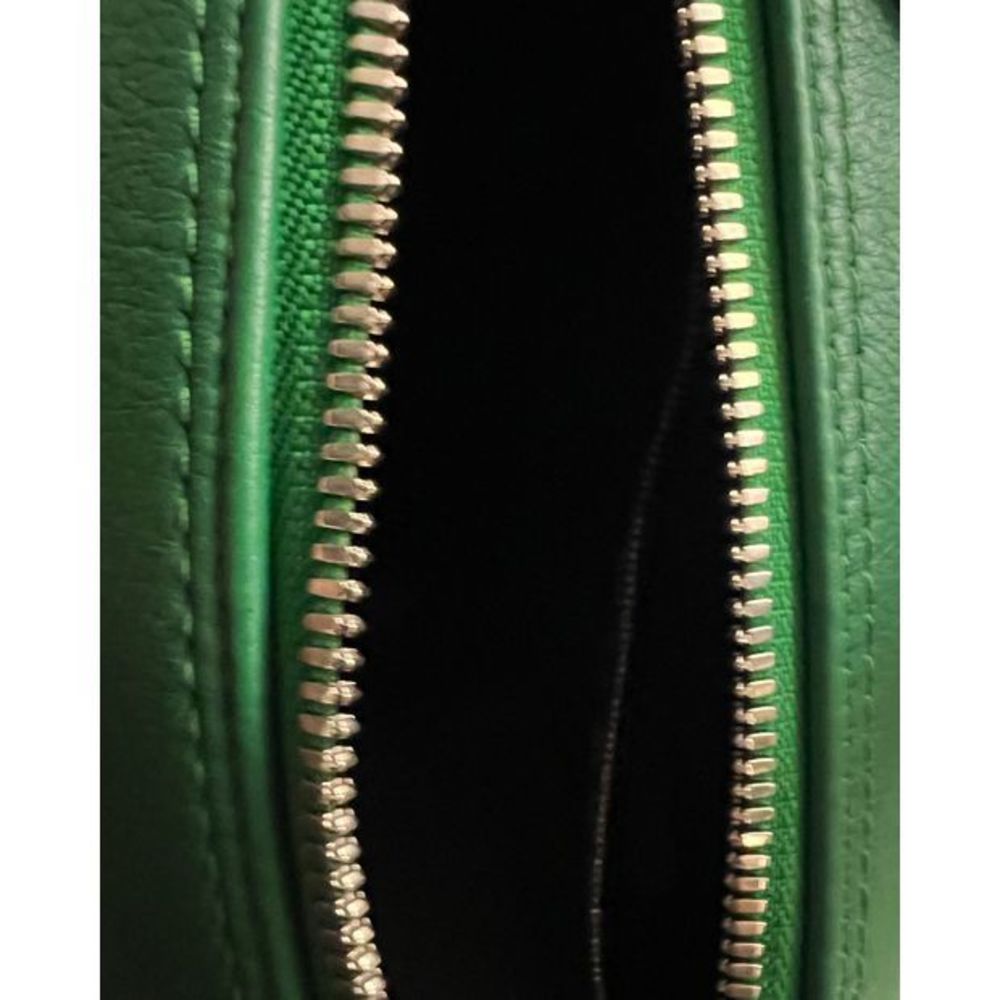 BALENCIAGA Triangle Duffle S Bag in Green Calfskin Leather - Picture 5 of 10
